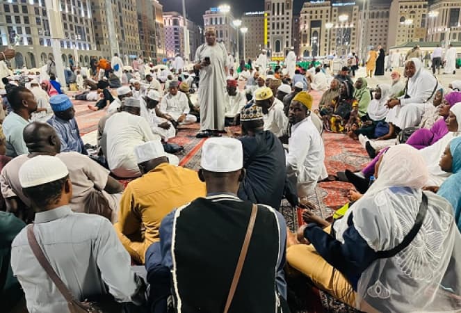 NAHCON Ulama team holds prayer for Tinubu, Nigeria in Madina