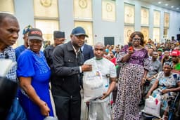 Edo Gov urges wealthy Nigerians to emulate Dangote national food palliative gesture