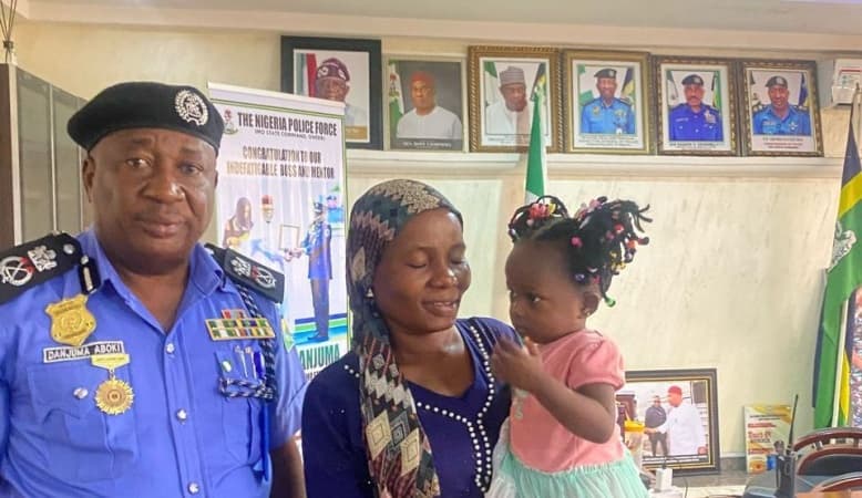 Police arrest four for stealing blind woman?s 20-month-old baby