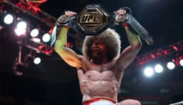 UFC: Dvalishvili stuns O'Malley with Trump in attendance