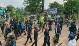 JUST IN: Protest erupts in Benue, youths block Abuja-Makurdi highway