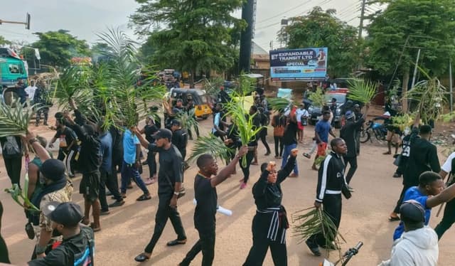 JUST IN: Protest erupts in Benue, youths block Abuja-Makurdi highway