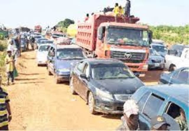 Traffic gridlock as trailer crushes 3 on Madalla-Zuba Road
