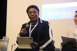 FG rewards 18 civil servants with cars, laptops
