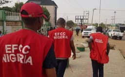 EFCC raids Abuja hotel, recovers rifle from ‘Yahoo Boys’
