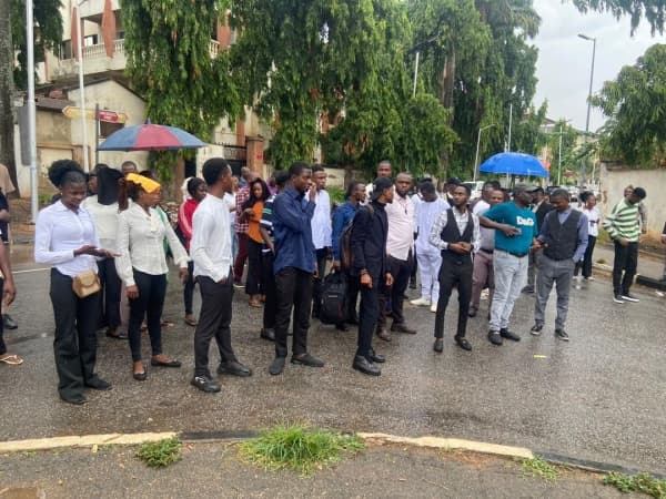 Activists defy heavy rain in Abuja, barricade AGF, ICPC offices over $5m corruption allegation against NMDPRA Boss