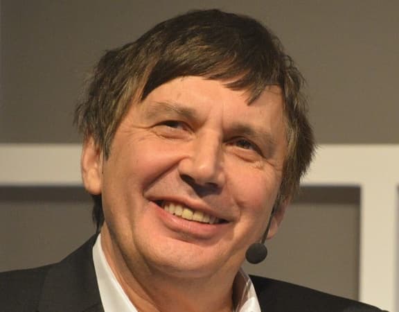 Nobel Prize winner loses nationality