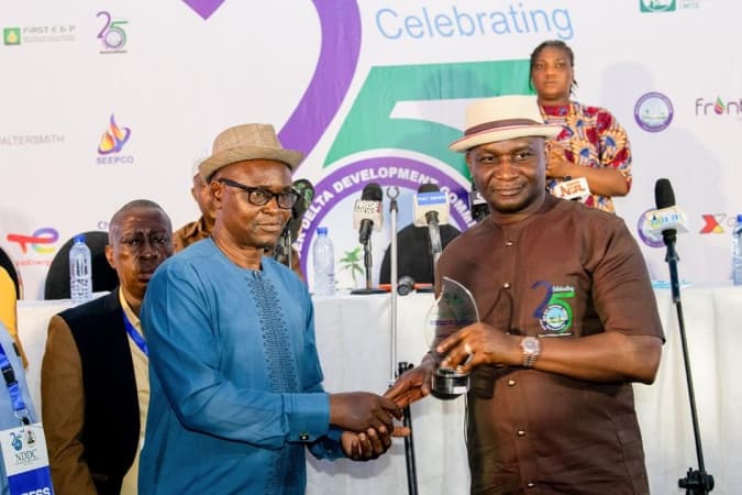 Army honours Ogbuku with Service Commendation Medal