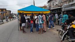 Lagos LG Election: Security operatives look away as APC loyalists beat up LP agent at polling unit