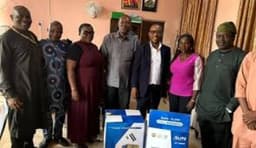 LASUECO_2000 alumni set donates Pas to support learning at LASU