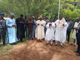 Why Muslims are buried without coffins