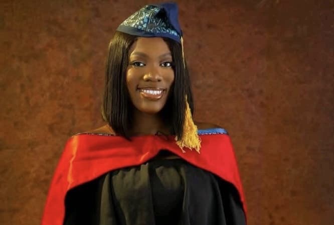 Lagos govt rewards LASU best student with N10m