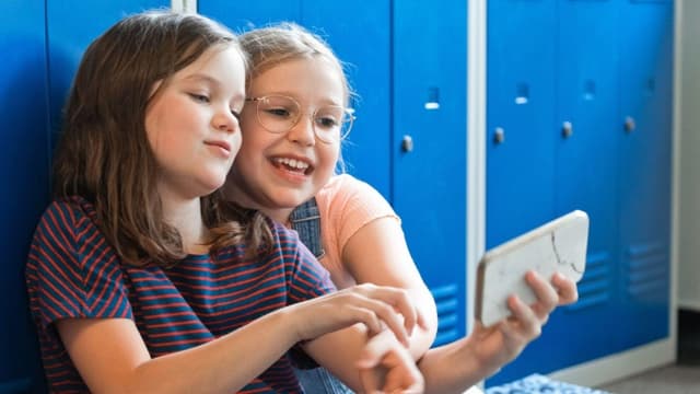 Why smartphones are not safe for kids under 13