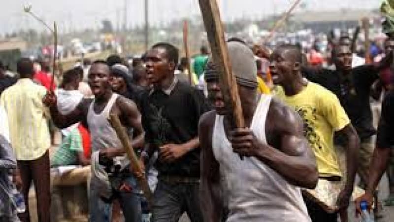  Bus driver stoned to death in Cross River
