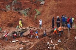 Landslides bury 500 miners, ten bodies recovered