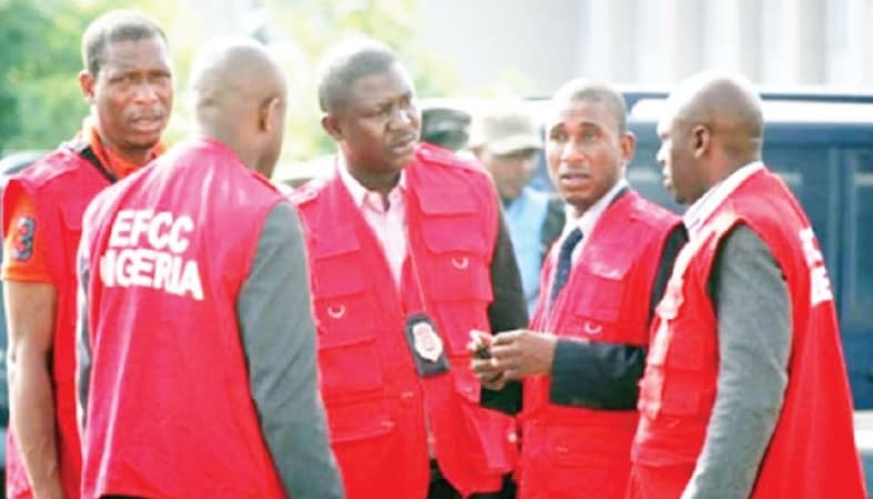 EFCC probes woman arrested with undeclared $14,567, £1030, CA$40 at Lagos airport