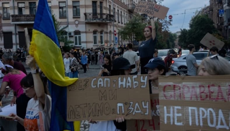 Zelensky reverses course after protests, submits bill to restore anti-Corruption Bodies’ Independence