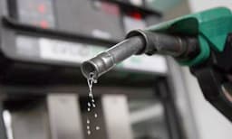 Marketers drop petrol prices below Dangote’s cost