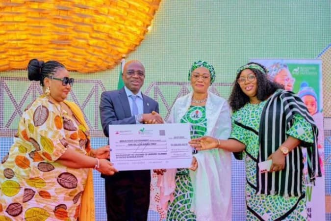 First Lady's N1bn donation tears Benue apart, IDPs protest, demand immediate sharing of fund