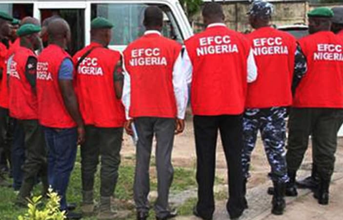 EFCC, Police in tug-of-war over same suspects