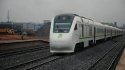 Train coach detaches in motion, causes panic on Lagos-Abeokuta expressway