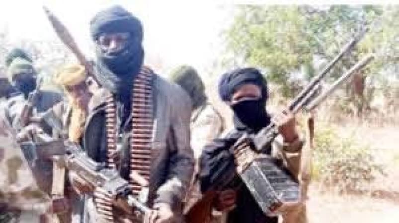Gunmen kill 2 travellers, abduct 3 in Kwara