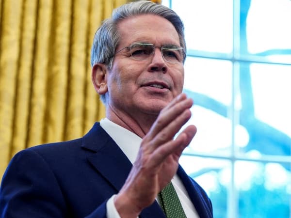 US sanctions 18 over alleged Iran sanctions evasion network