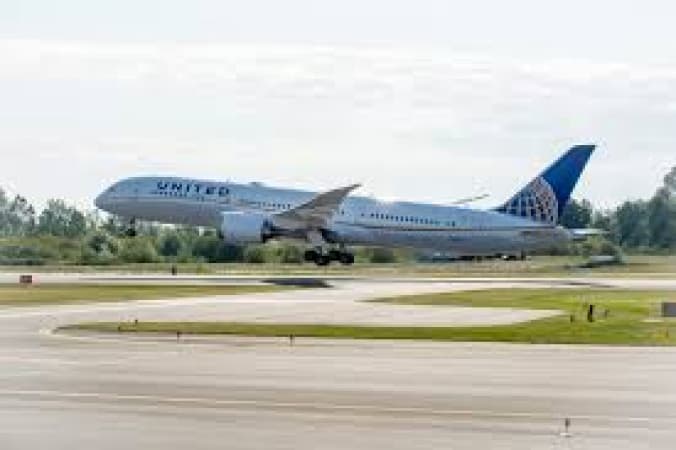 United Airlines Boeing 777 from London to Houston faces new Atlantic mid-air scare as Boeing 777 encounters FedEx jet in close Call