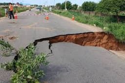 FRSC alerts motorists as Katsina–Batsari bridge collapses