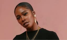 I want to date guy that owns private jet, yacht, with no baby mama — Tiwa Savage