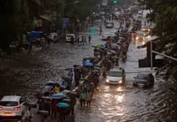 Heavy rains paralyse Mumbai, trigger flight disruptions, school closures
