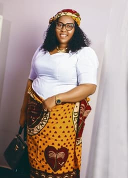 Amuda women hold August Meeting to commission Fashion House Project