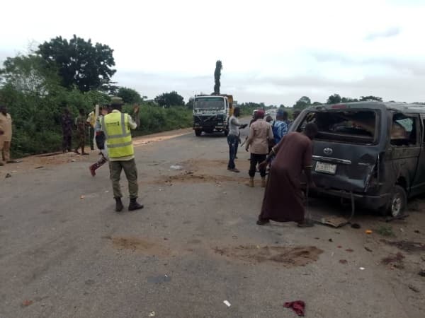 Bus somersaults in Ogun, claims six lives, injures 19