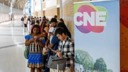 Young people can't find jobs. Is Canada's economy in trouble?