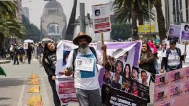 Thousands demonstrate across Mexico for the 130,000 missing