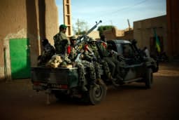 Mali’s military arrests generals, suspected French agent in overthrow plot