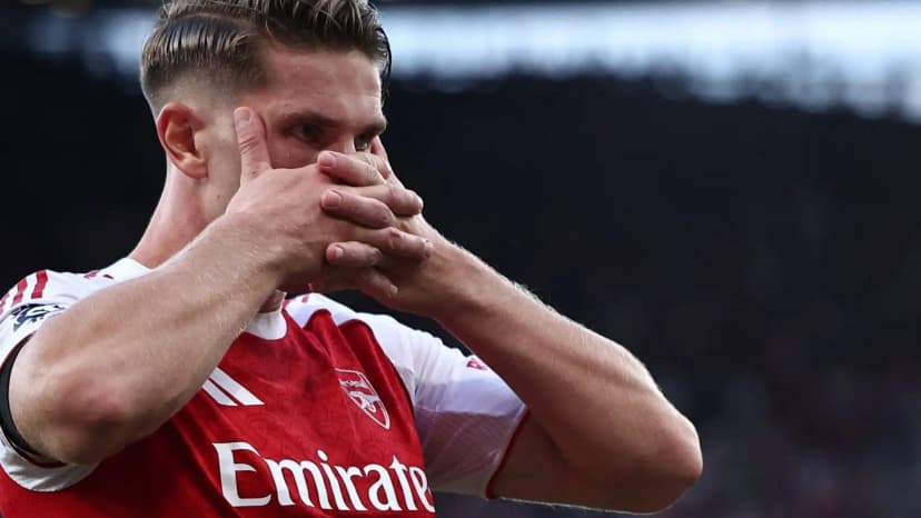 Gyokeres scores twice as Arsenal crush Leeds
