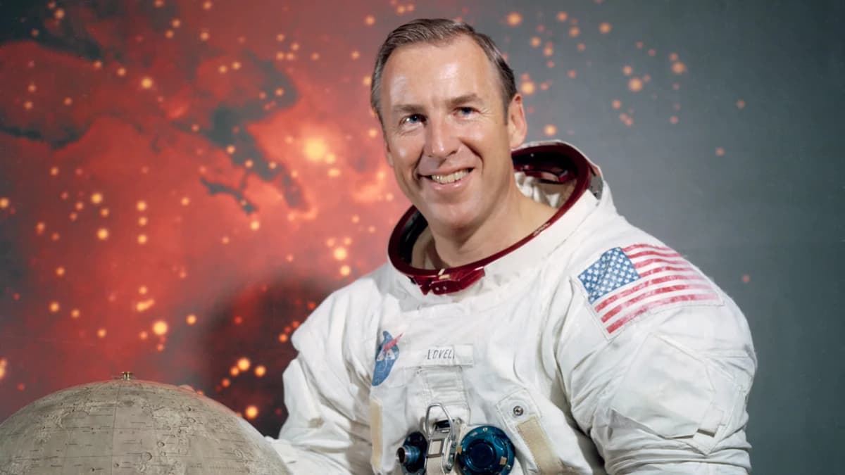 Apollo 13 astronaut Jim Lovell dead at 97