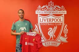 Liverpool agree ?125m Isak deal with Newcastle