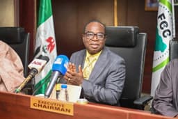 FCC warns public against fake Facebook, WhatsApp accounts