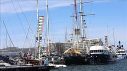 1st Tunisian ship departs as part of Gaza-bound aid flotilla to break Israeli siege