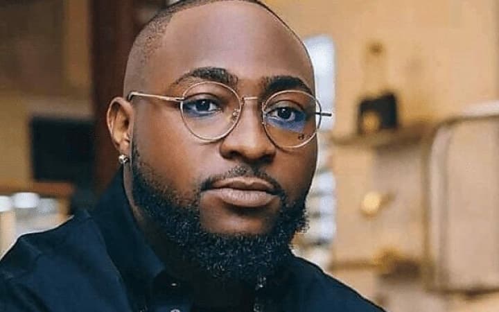 Viral video: Davido clears air on slap by security aide