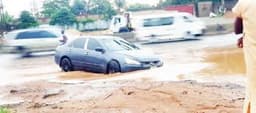 Motorists, residents lament as flood submerges Lagos roads