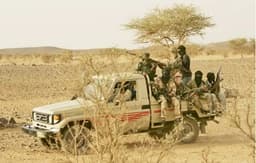 Trucks set ablaze as militants block key Senegal-Mali trade route