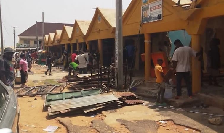Adamawa govt. demolishes 2,000 illegal shops in Yola