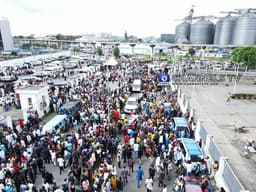 BREAKING: Thousands gather at Rivers Govt house for Fubara’s return