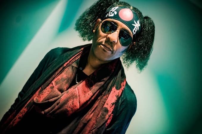 How I taught Michael Jackson moonwalk, by Jeffrey Daniel