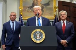 Trump urges pregnant women to avoid Tylenol over unproven autism risk