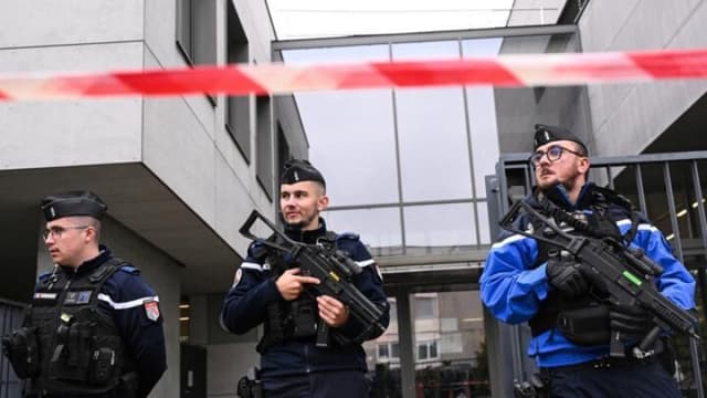 14-year-old student obsessed with 'Nazi ideologies' stabs teacher in France