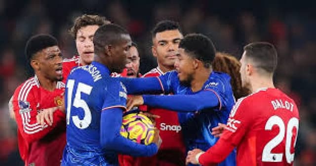 Chelsea fined £25,000 after six bookings in chaotic Manchester United clash